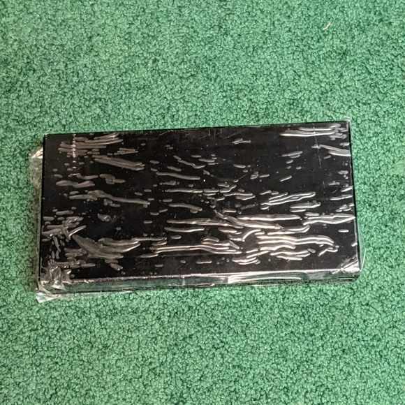 Compact Makeup Palette - Brand New - Picture 2 of 4